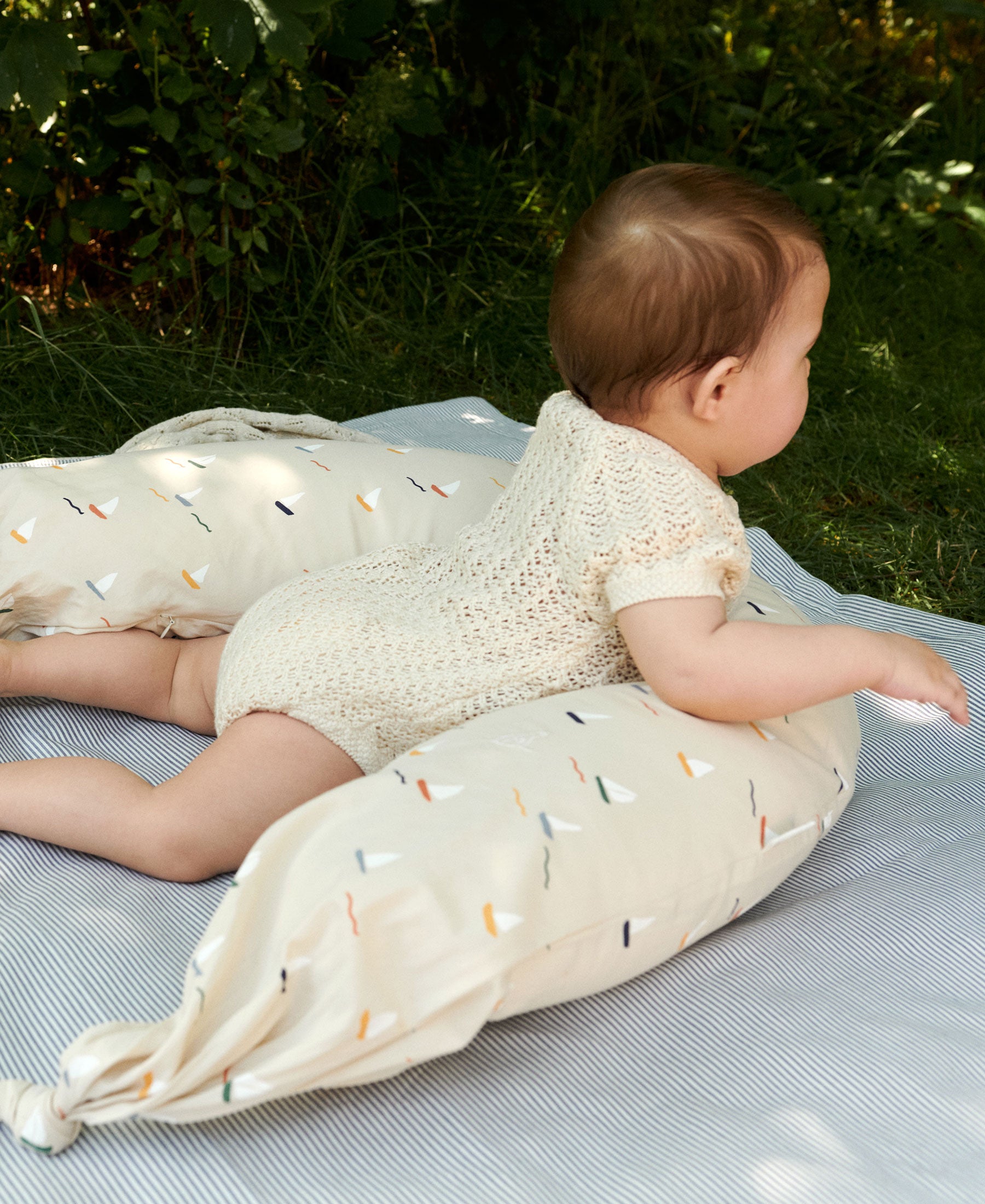 Nami Nursing Pillow, Pond Boats