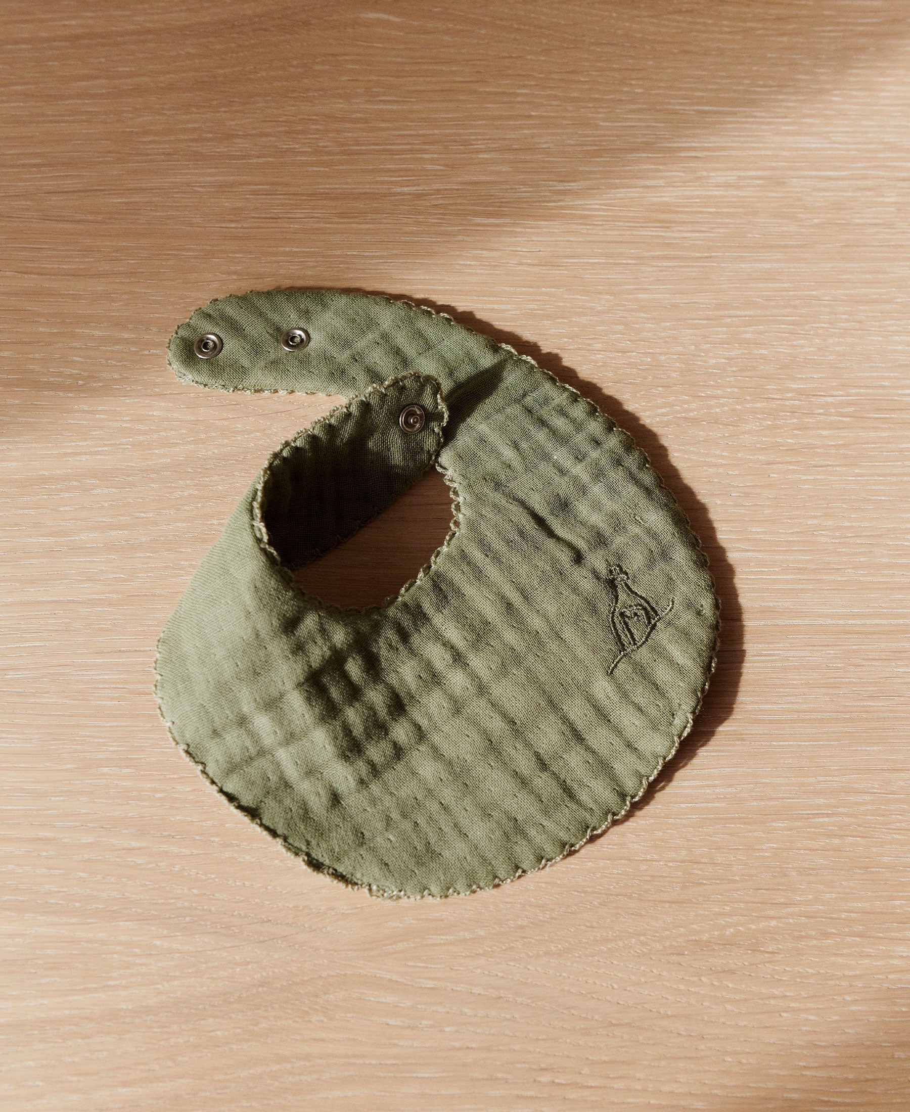 Koa Bib, Forest Green/Little Mouse