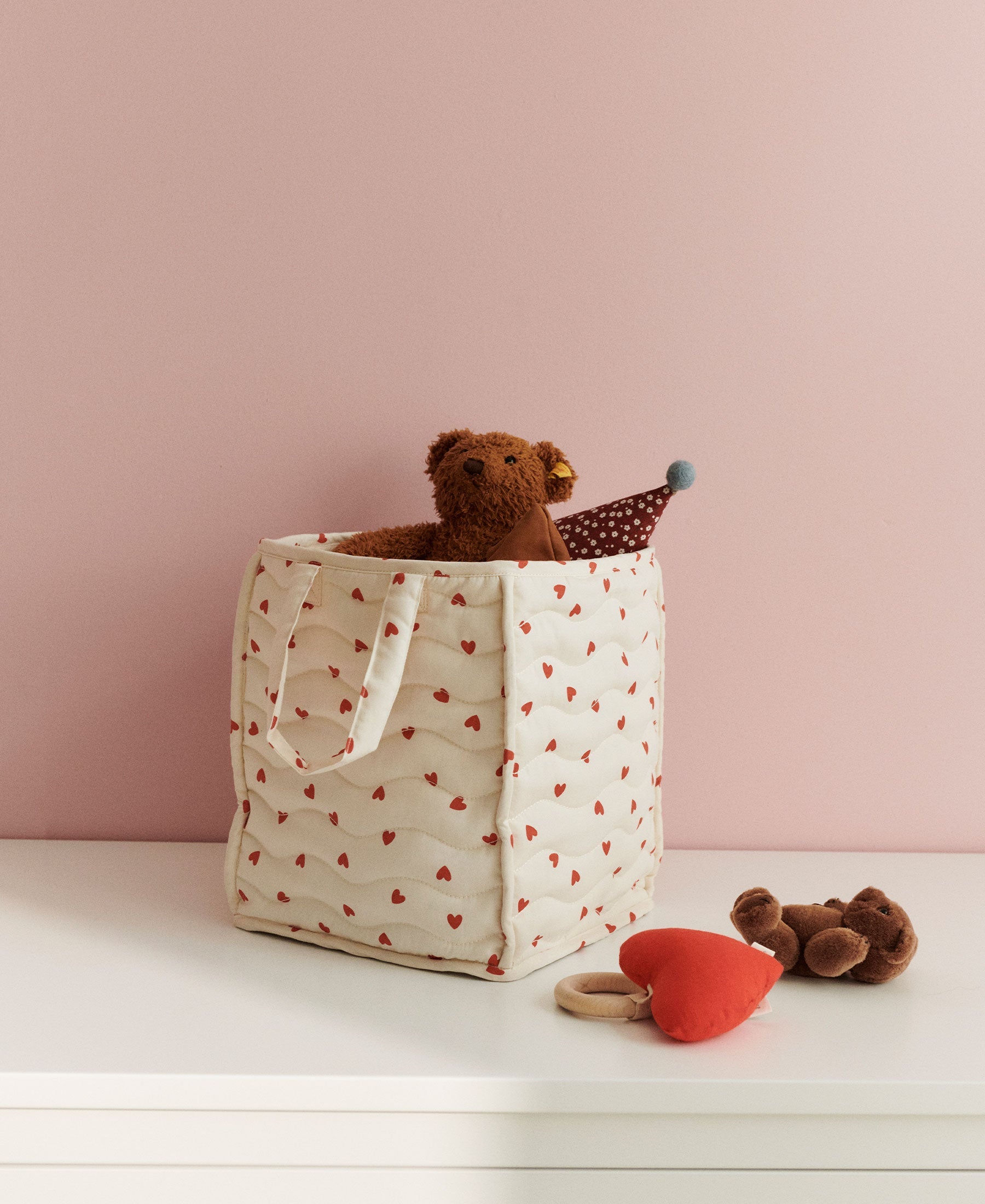 Ami Basket, Little Love