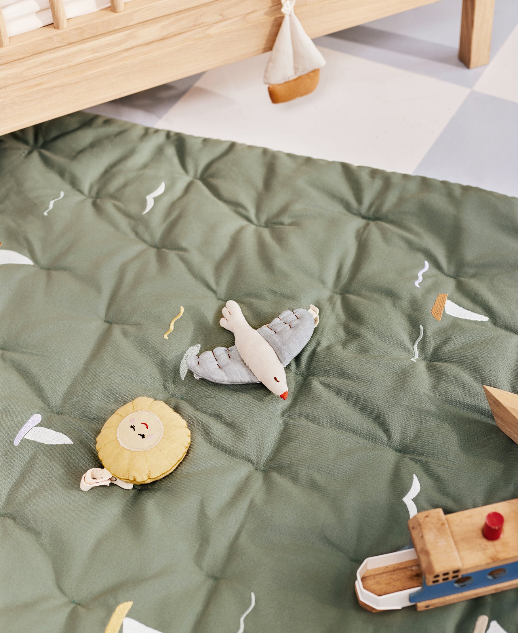 Meri Play Mattress, Sailboats