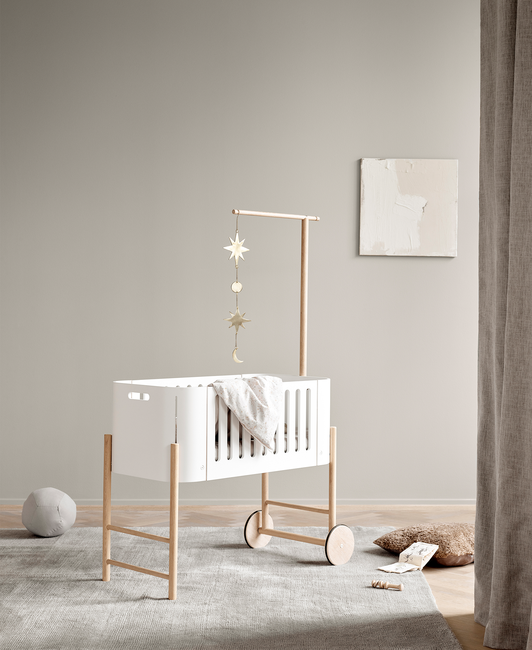 Holder for Wood co-sleeper bed canopy & mobile, oak