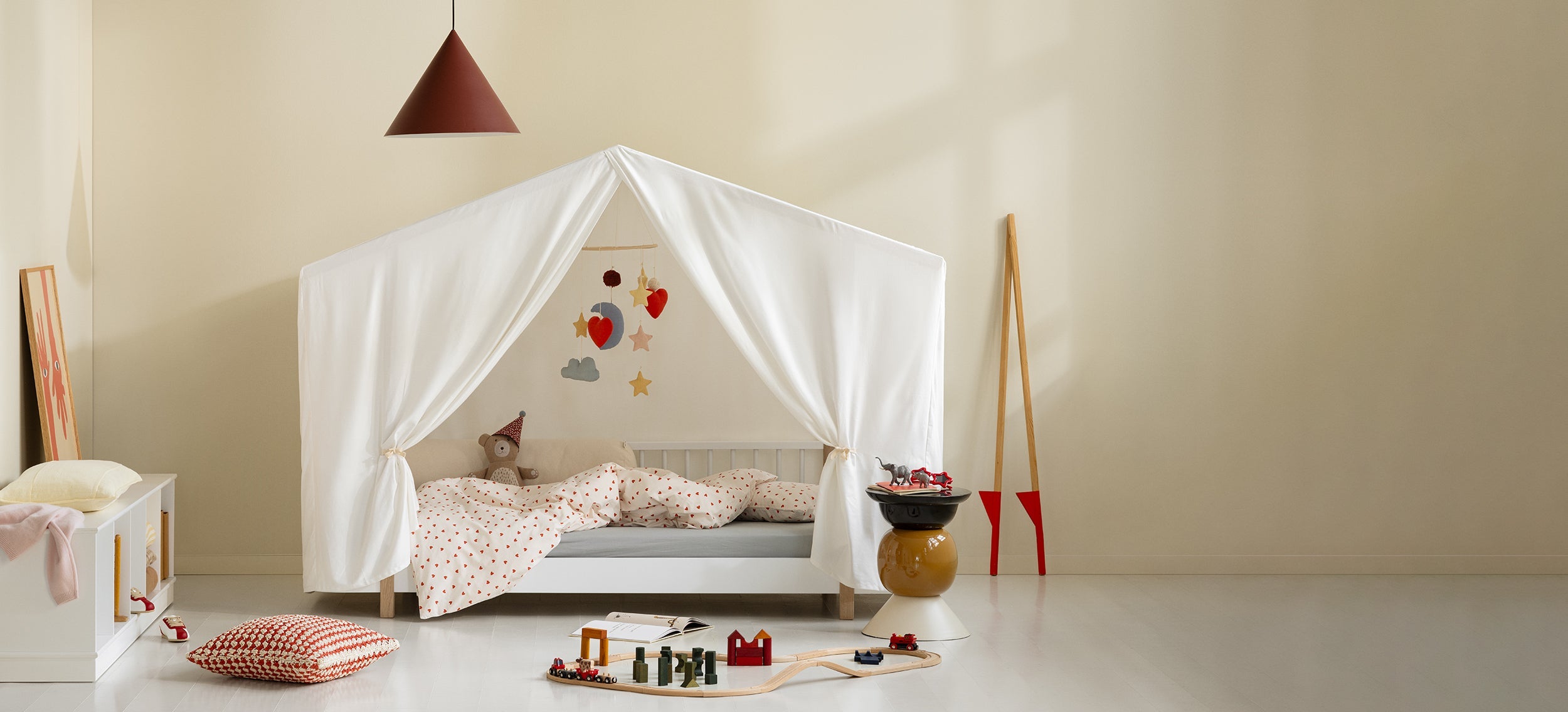 Original House bed canopy & tent