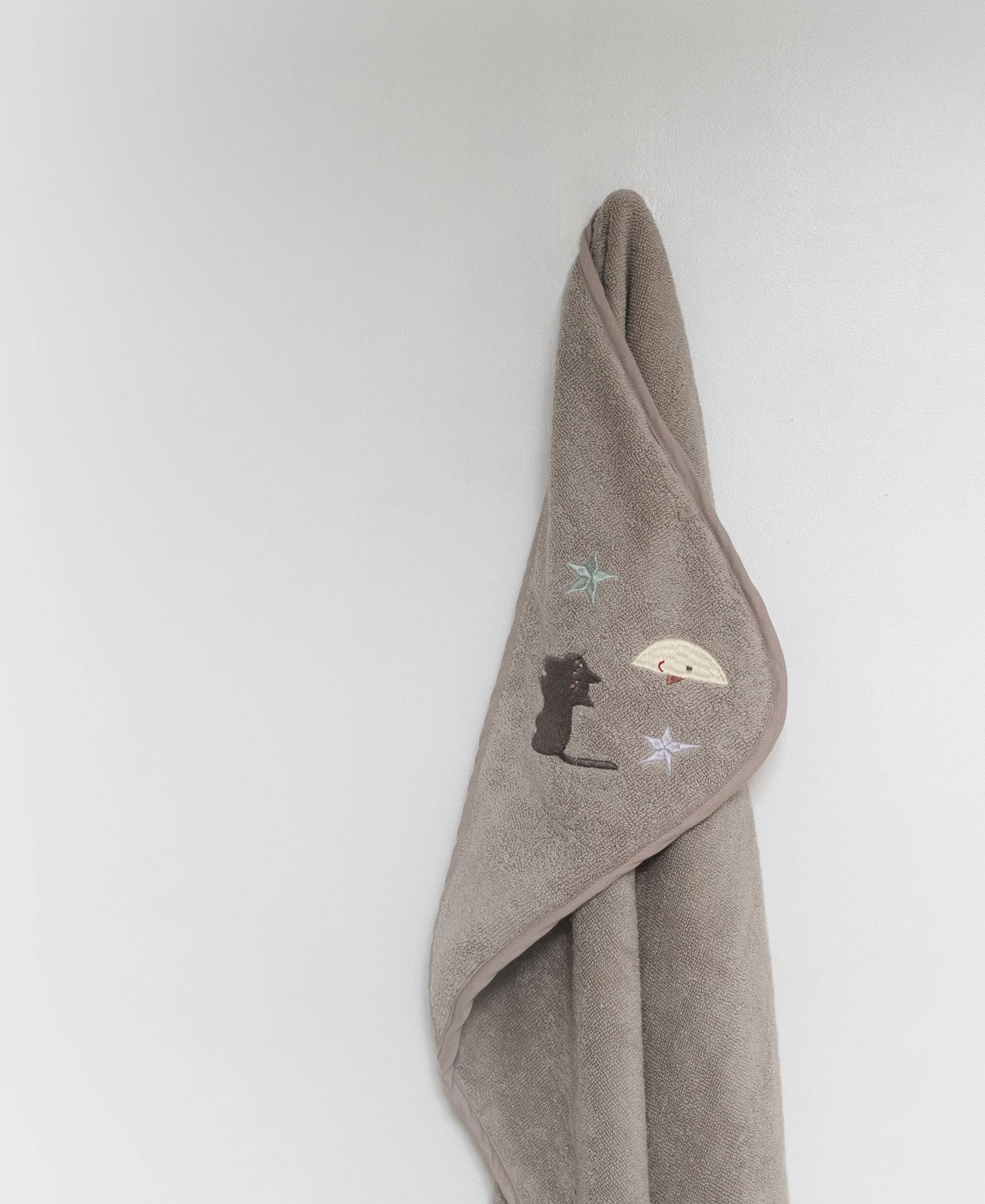 Petal Baby Towel, Moon Cat