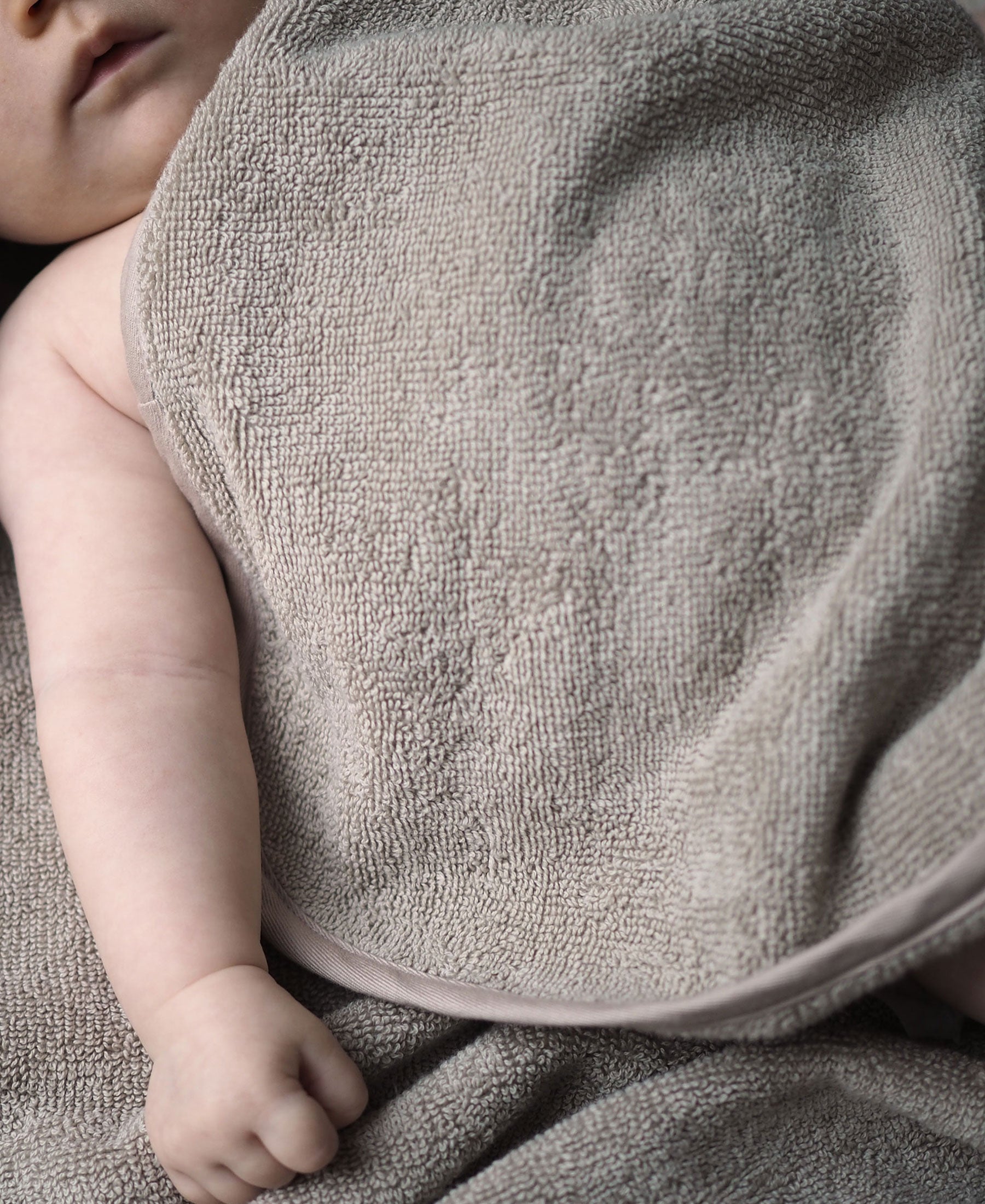 Petal Baby Towel, Moon Cat