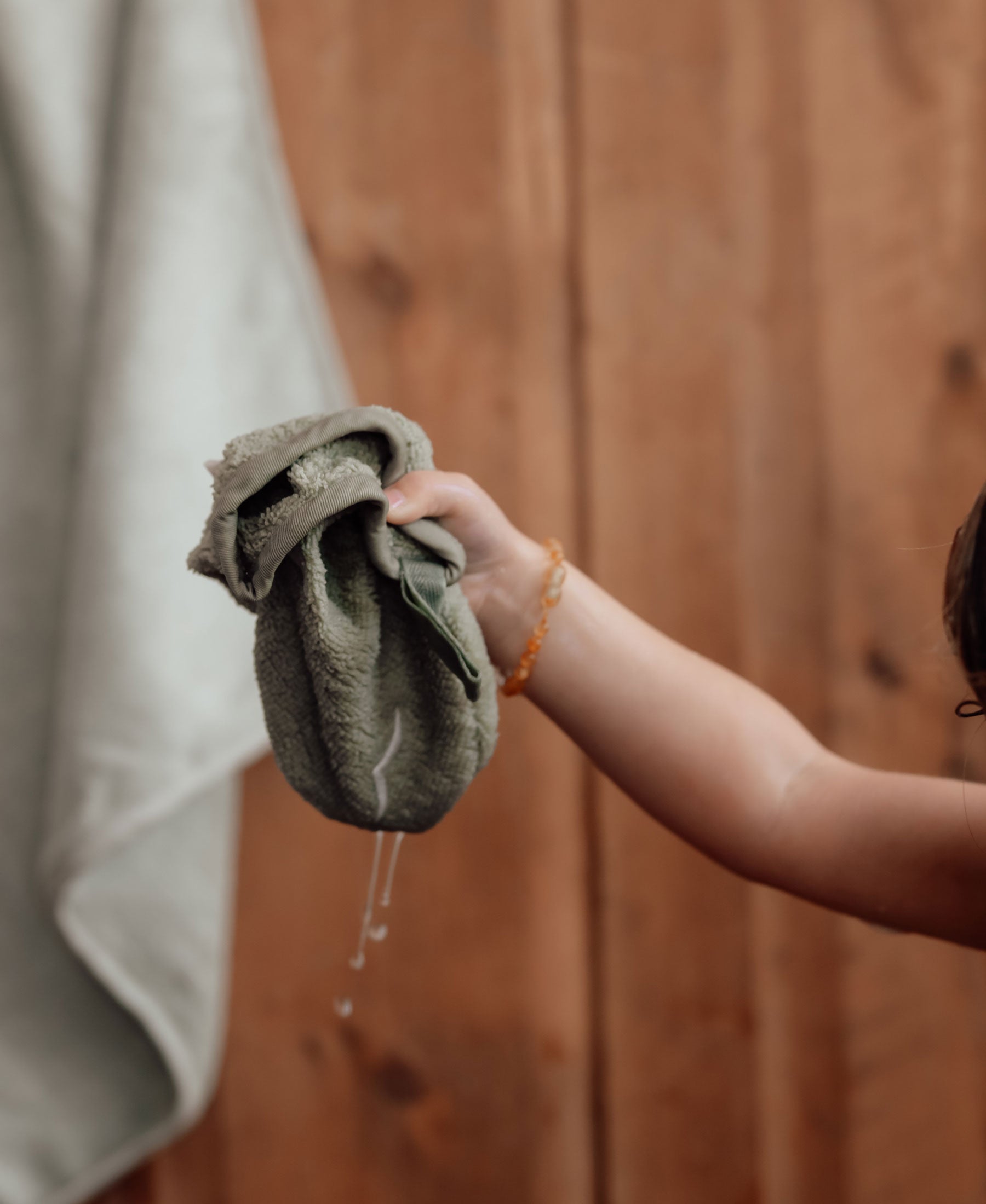 Paw Bath Gloves, Sailboats