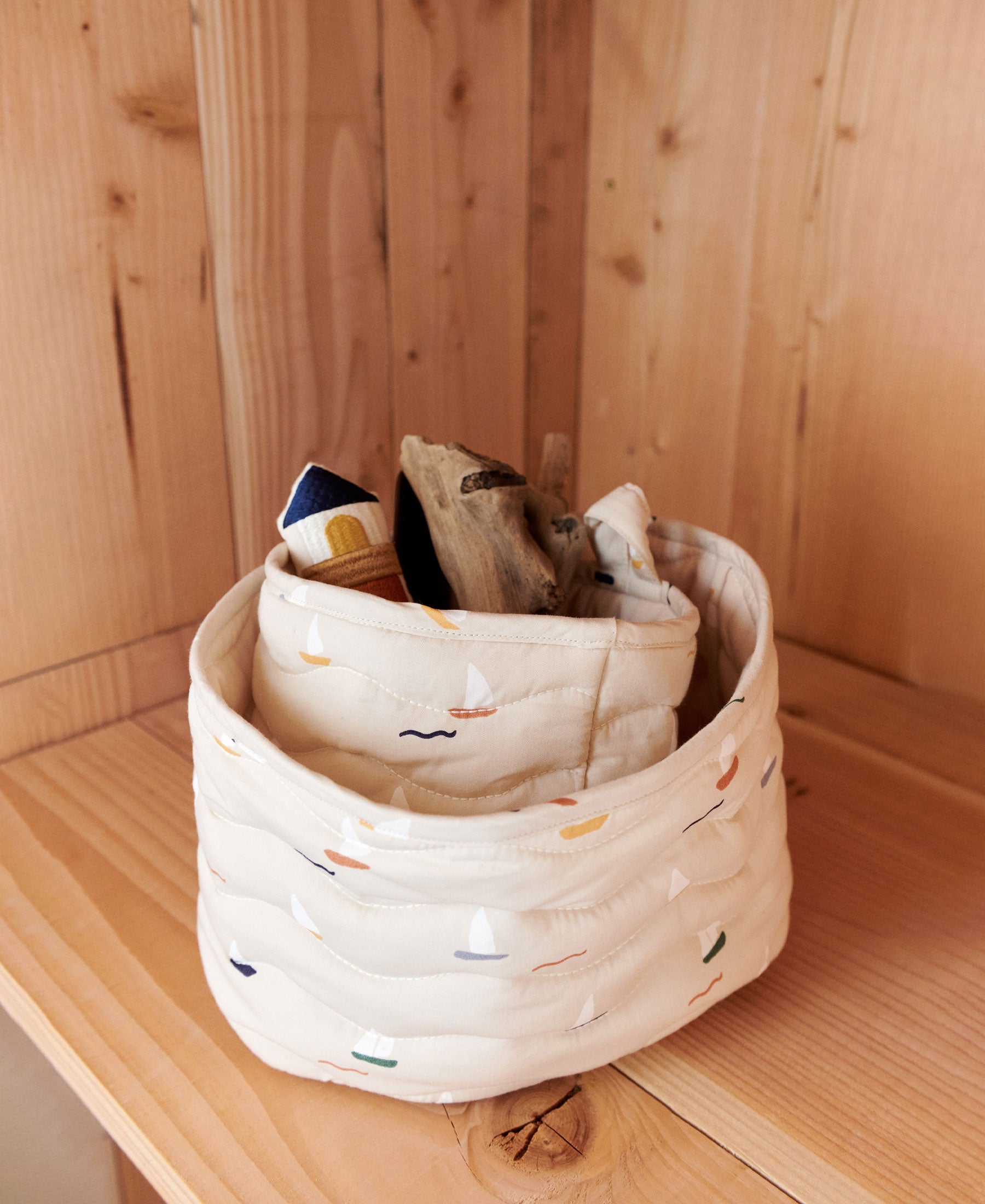 Kiki Baskets, Pond Boats