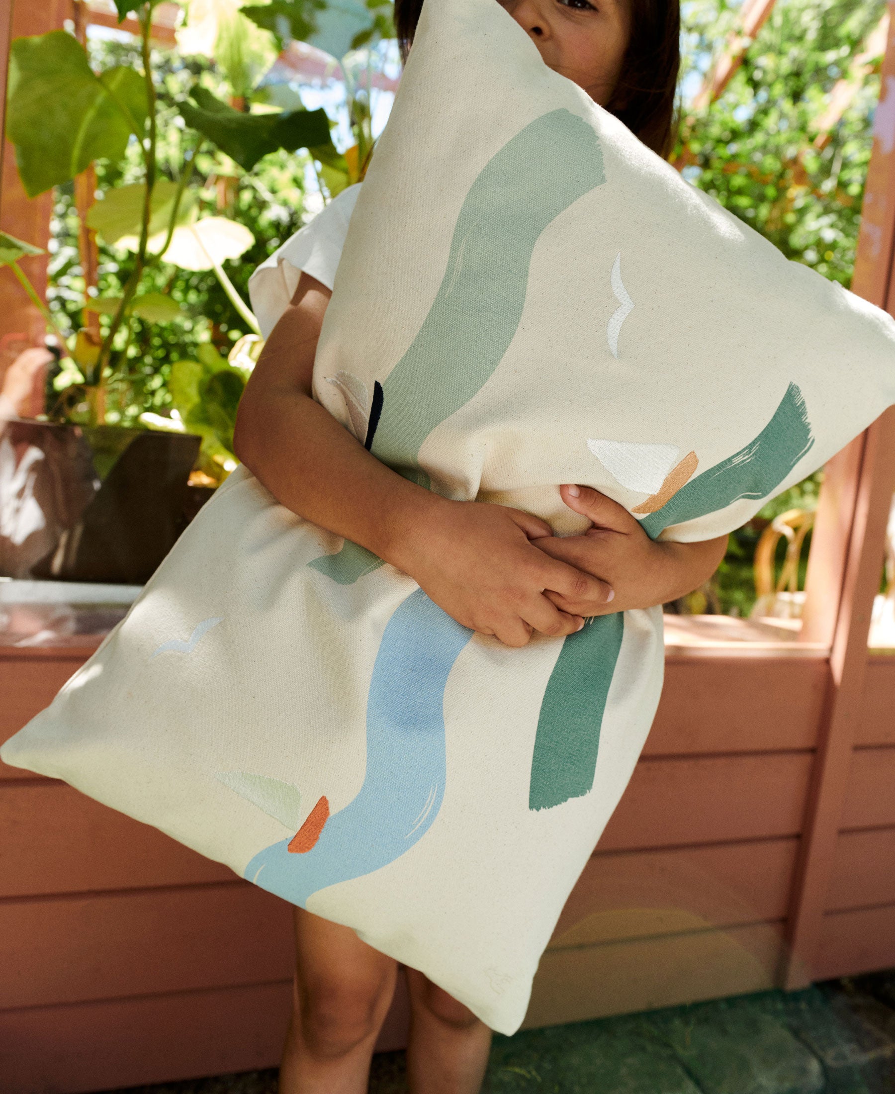 Cinna Cushion, Big Waves
