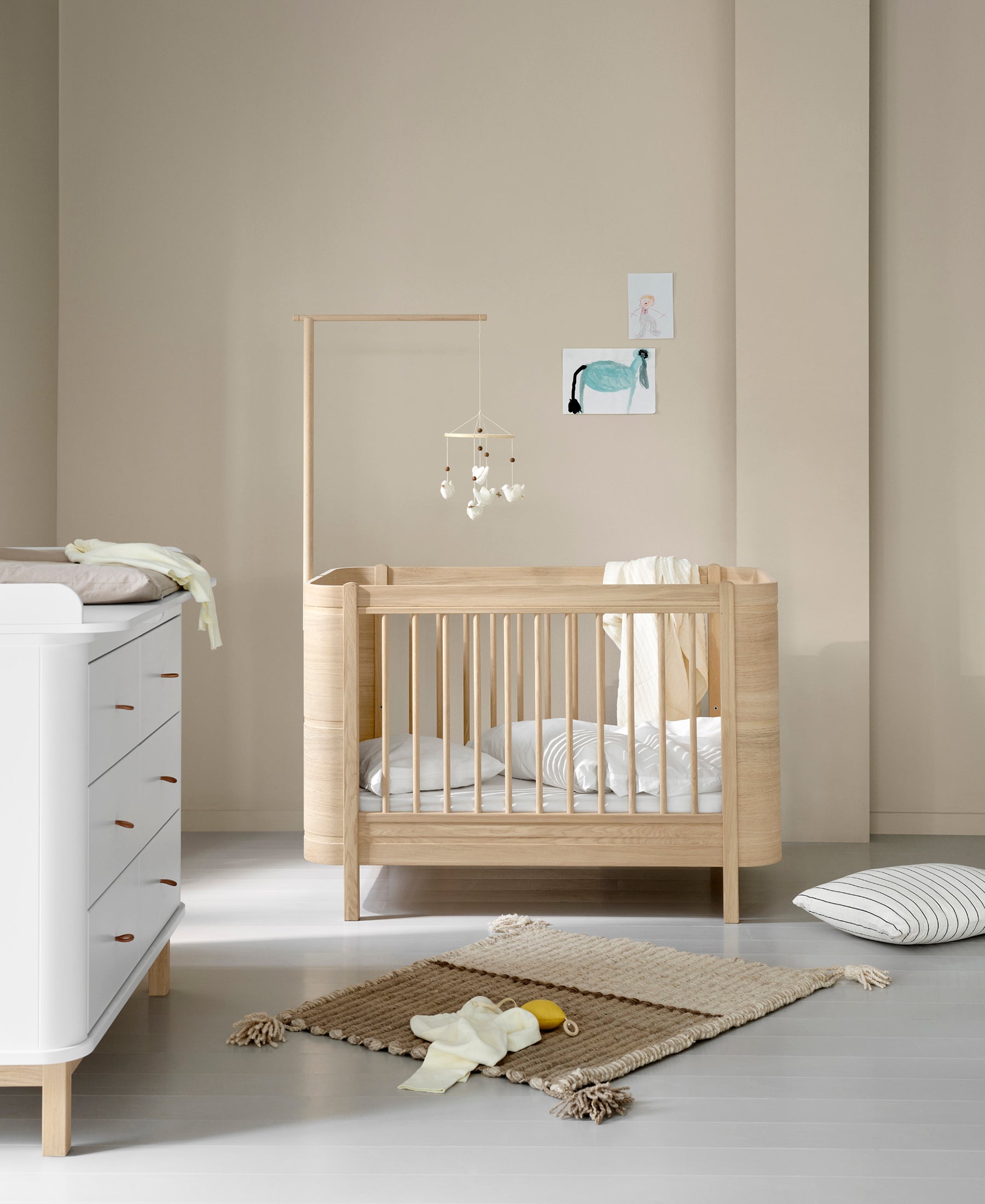 Wood Mini+ cot bed, oak