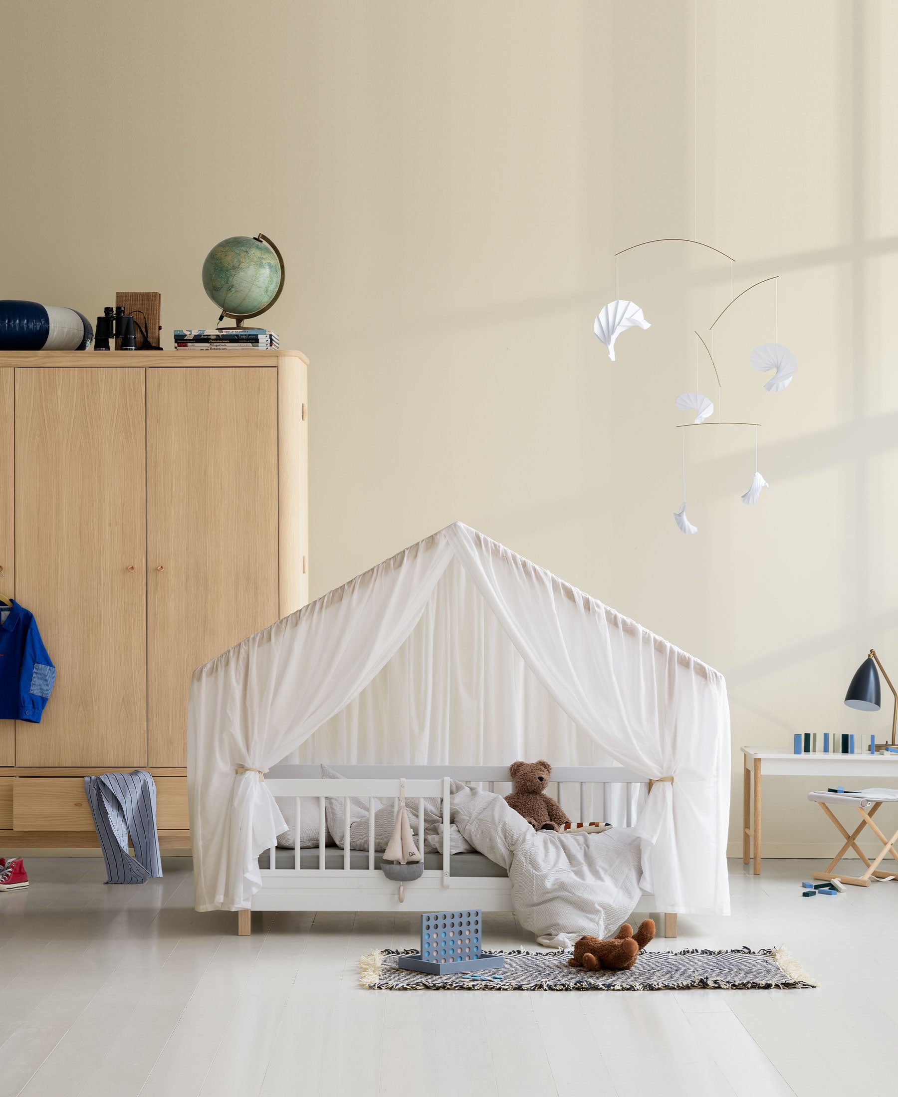 Wood Mini+ house bed, white/oak