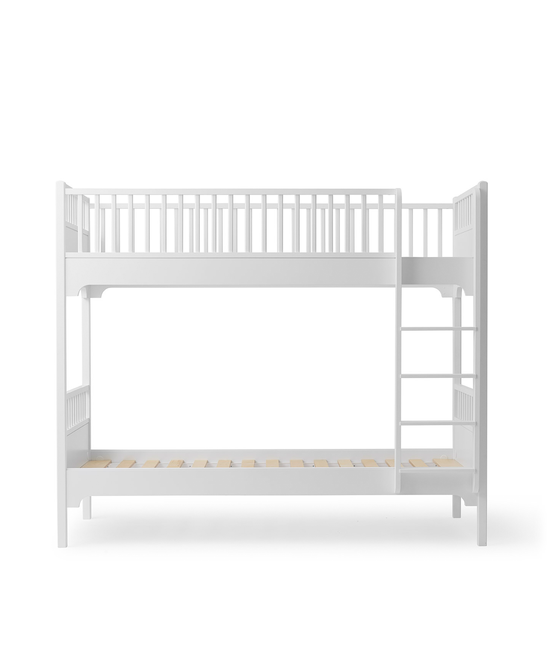 Seaside Classic bunk bed with vertical ladder