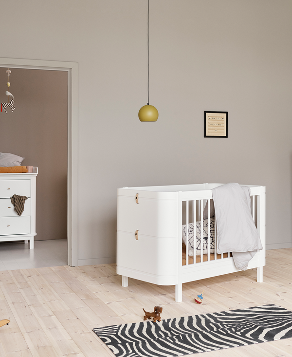 Wood Mini+ cot bed incl. junior kit, white